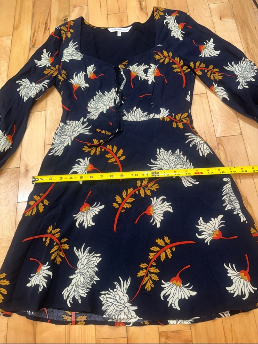 cupcakes & cashmere Navy Floral Tie-Front Long Sleeve Dress - Picture 5 of 9